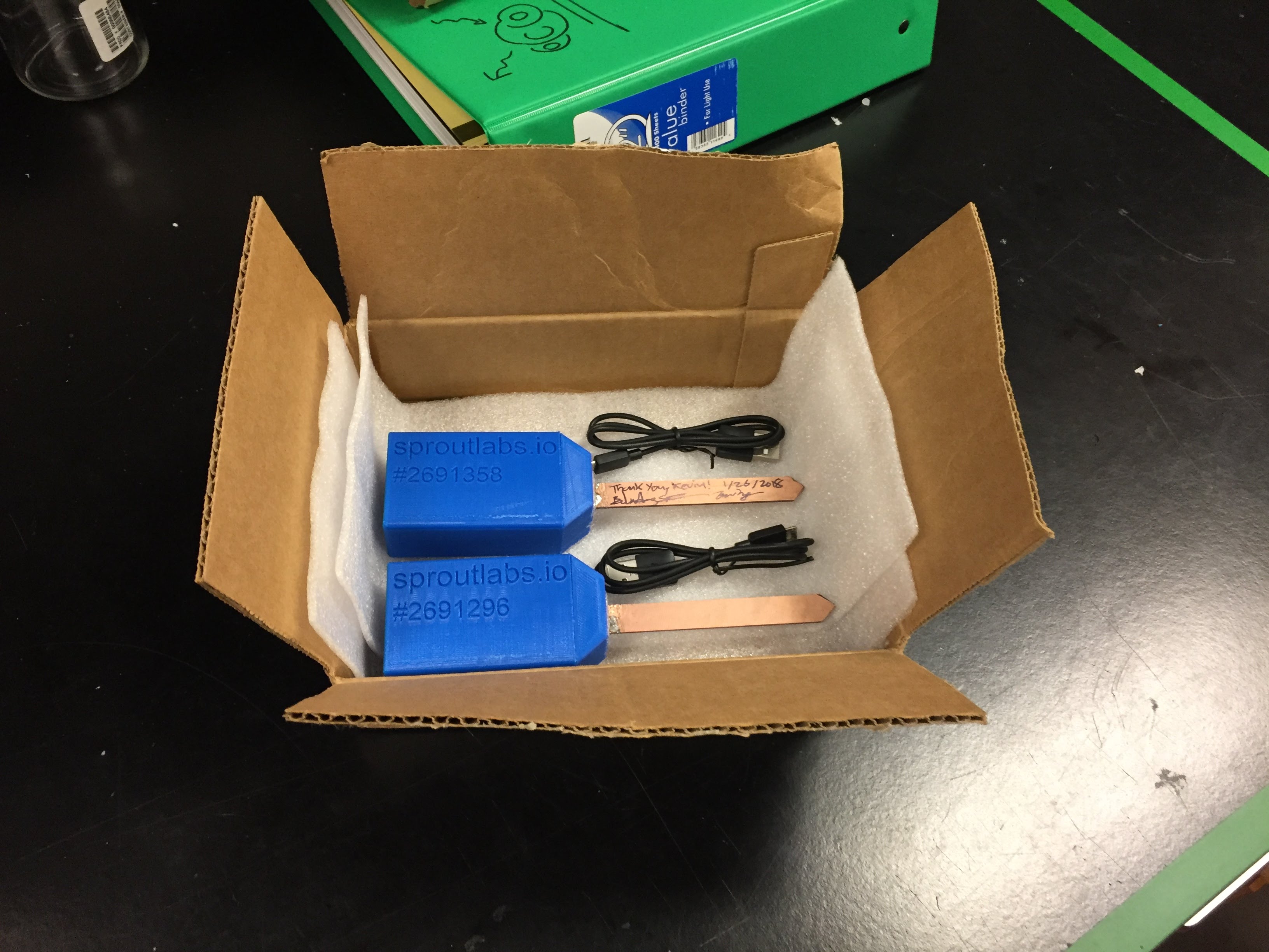 2018年1月26日 交付給投資人的機器，上面有著我們的簽名